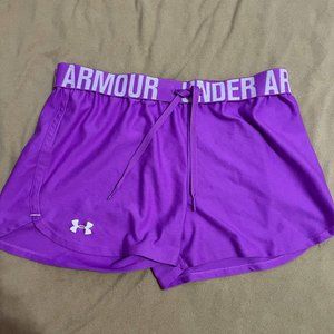 athletic shorts semi-fitted purple-pink NEVER WORN - UNDER ARMOUR